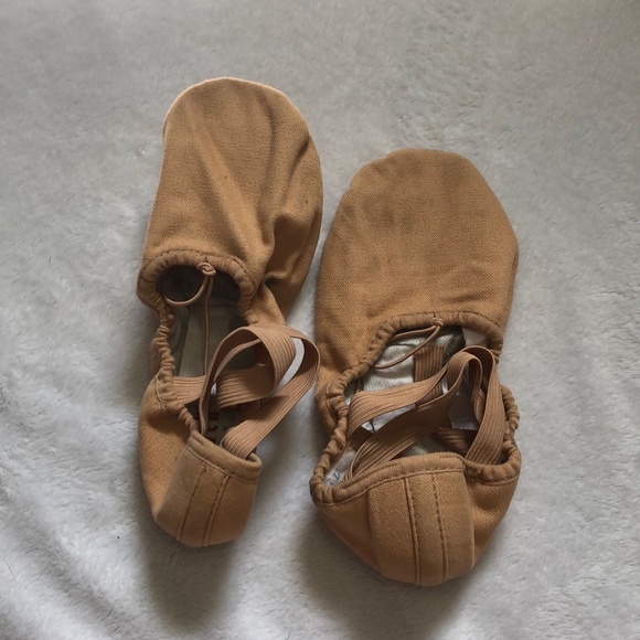 Tan ballet shoes - Picture 2 of 4